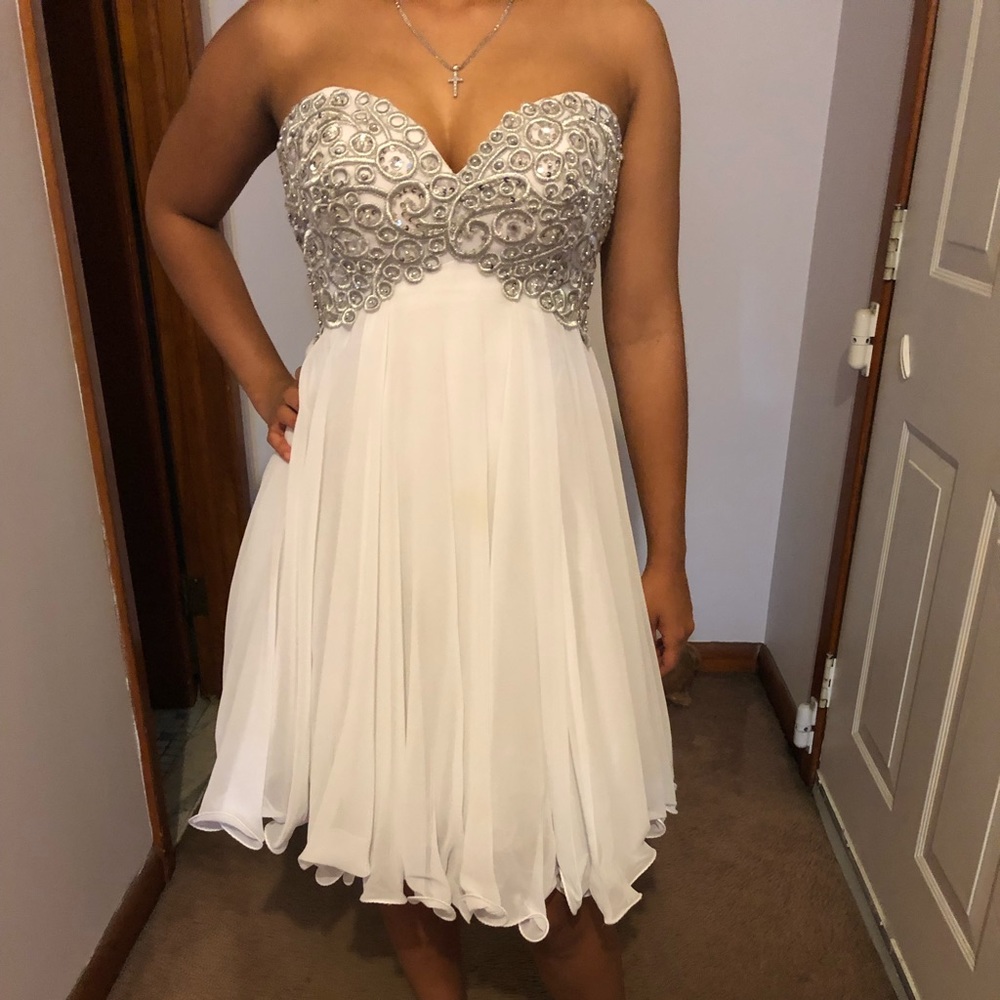 PROM DRESS - Picture 6 of 6